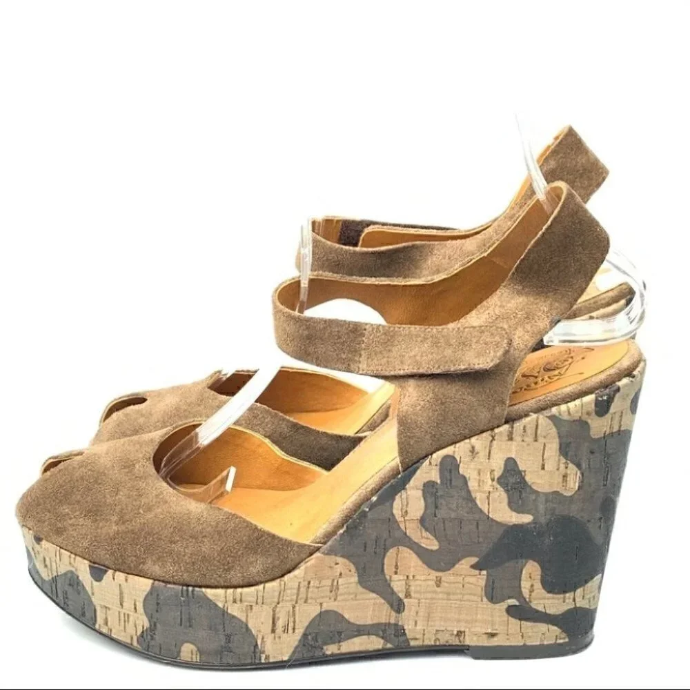 Nine West heels nwjolyn size 7.5 suede wedges